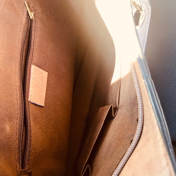 Purse - Picture 3 of 3